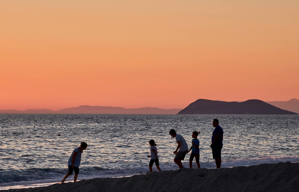 winter camping holiday with kids