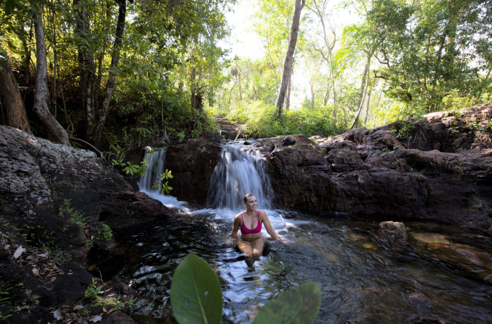 HIKING NT
